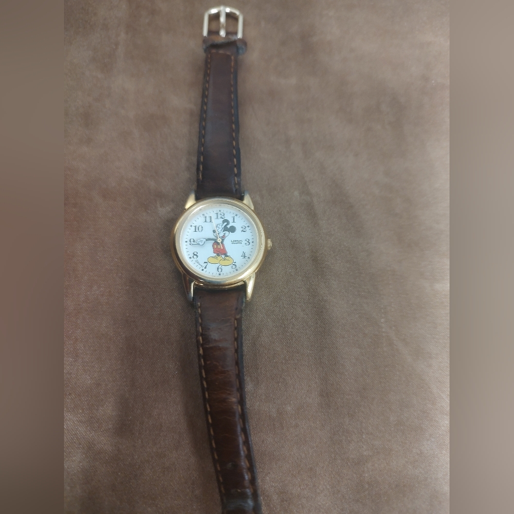 Vintage Disney Mickey Mouse Watch